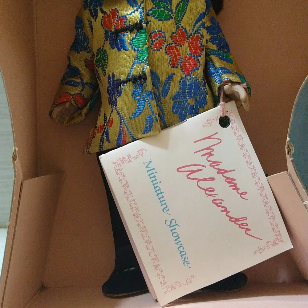 Vintage Madam Alexander Doll China #572 Original Box 8" - Picture 3 of 6